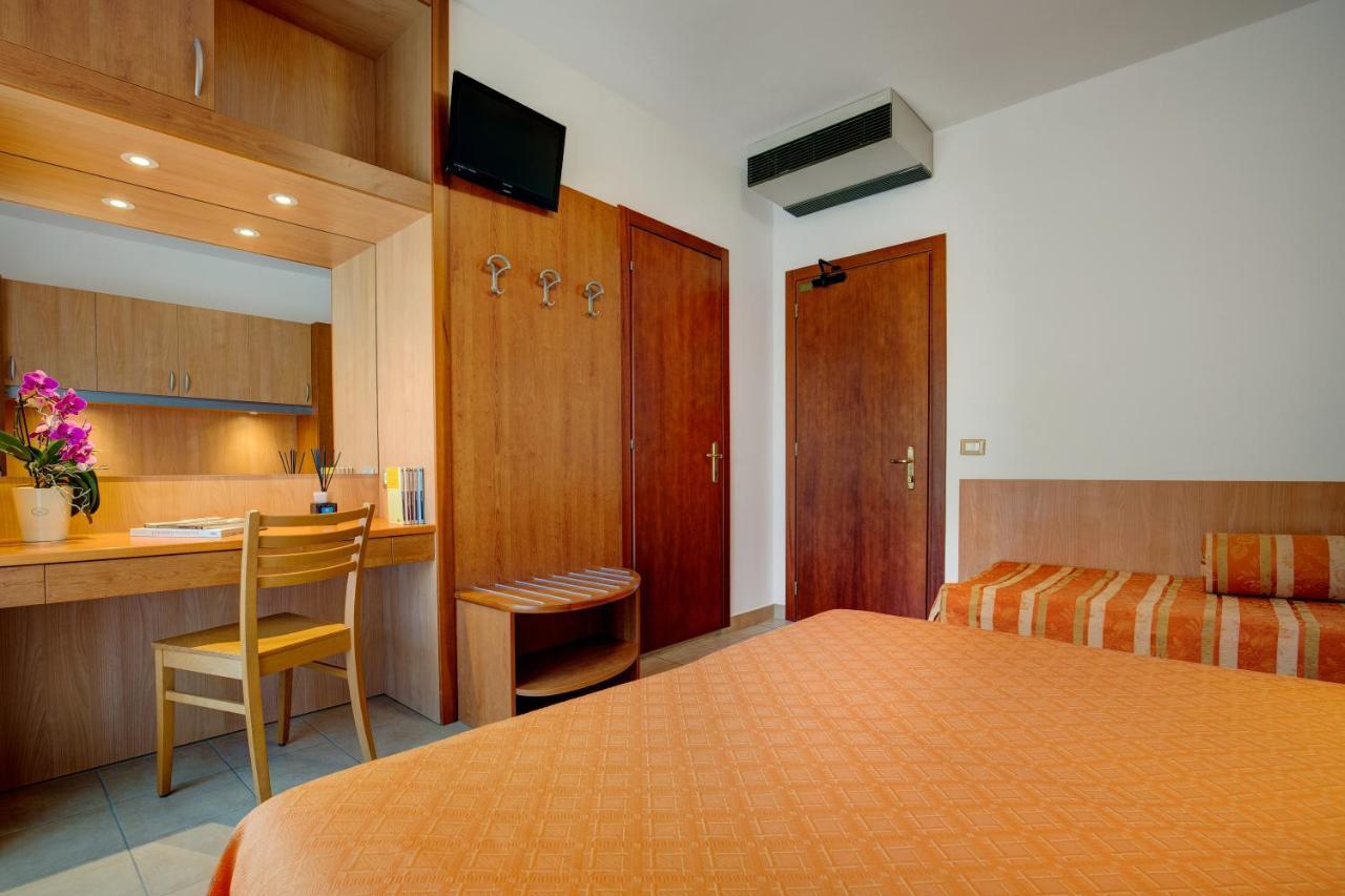 Hotel Jalisco Lido di Jesolo Exterior photo