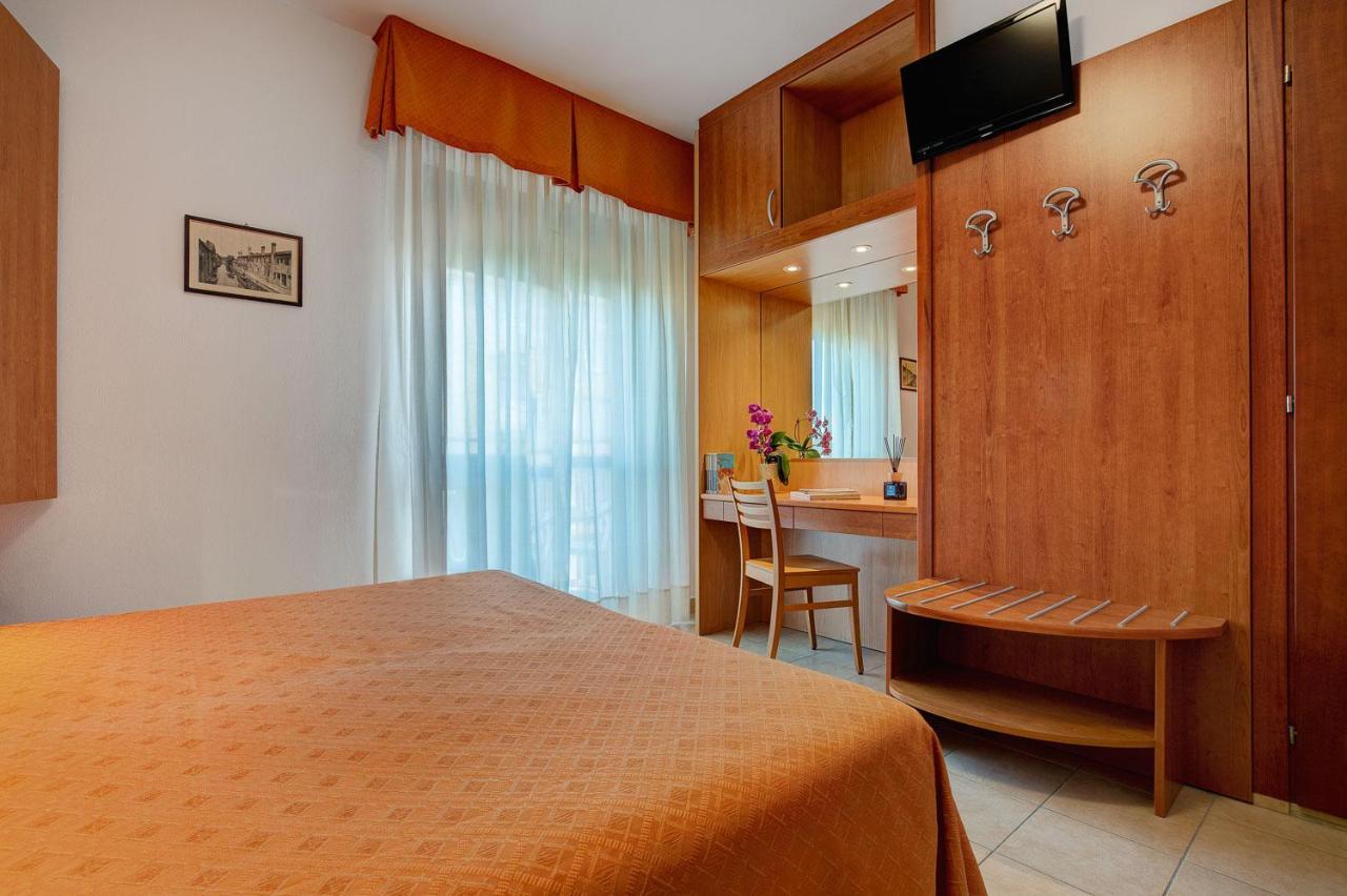 Hotel Jalisco Lido di Jesolo Exterior photo